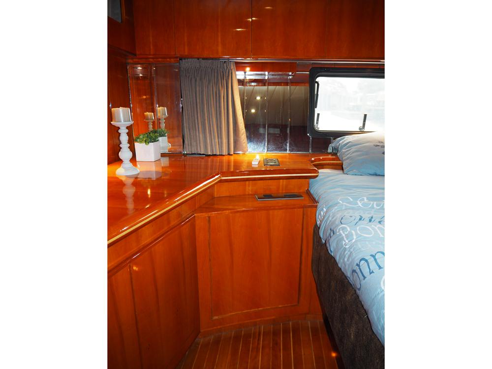 Aft cabin, Accommodation